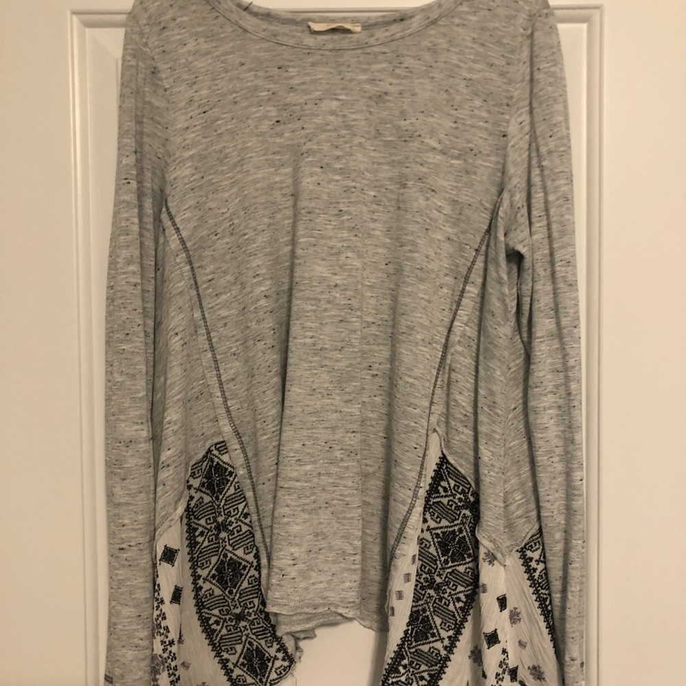 Gray long sleeve shirt with Aztec print